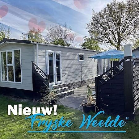 Ervaar 'Fryske Weelde' Op Vijf Sterren Vakantiepark De Kuilart カウドゥム エクステリア 写真