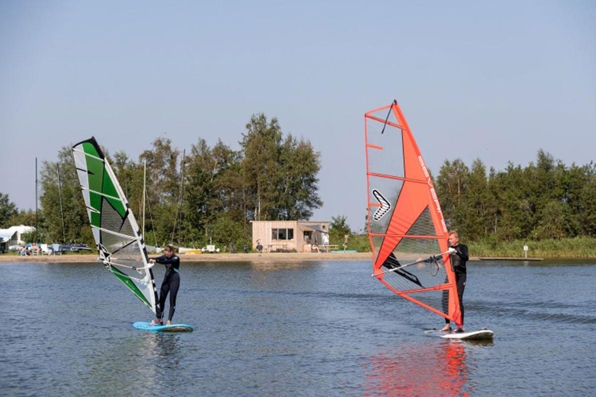 Ervaar 'Fryske Weelde' Op Vijf Sterren Vakantiepark De Kuilart カウドゥム エクステリア 写真