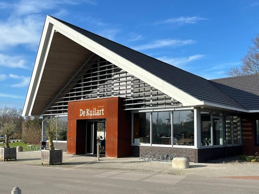 Ervaar 'Fryske Weelde' Op Vijf Sterren Vakantiepark De Kuilart カウドゥム エクステリア 写真