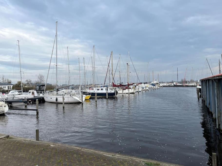 Ervaar 'Fryske Weelde' Op Vijf Sterren Vakantiepark De Kuilart カウドゥム エクステリア 写真