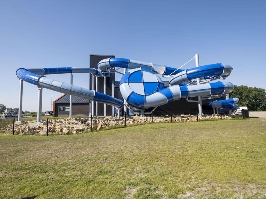 Ervaar 'Fryske Weelde' Op Vijf Sterren Vakantiepark De Kuilart カウドゥム エクステリア 写真